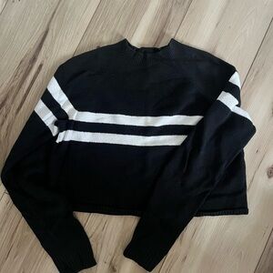 Hollister black and white sweater